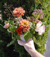 Load image into Gallery viewer, Fresh Flower Arrangements
